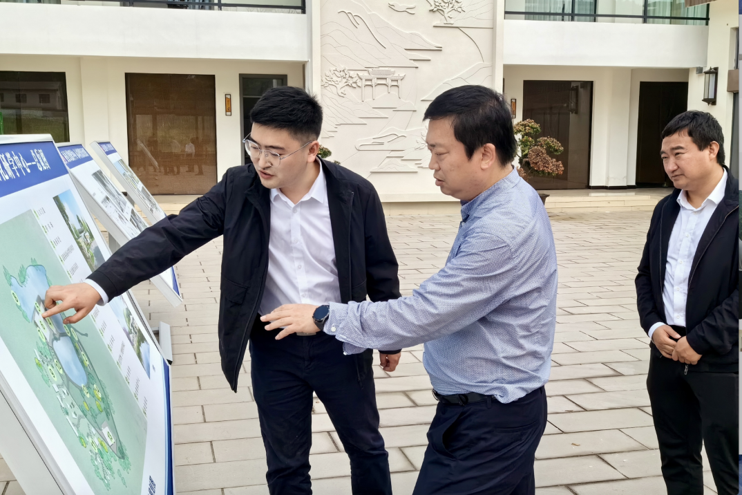 省龙8集团领导赴南充市邓家沟村调研乡村振兴工作